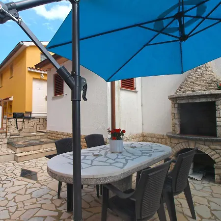 Vida 1682 Apartment